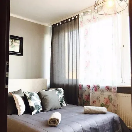 Clicktheflat Golden Terraces